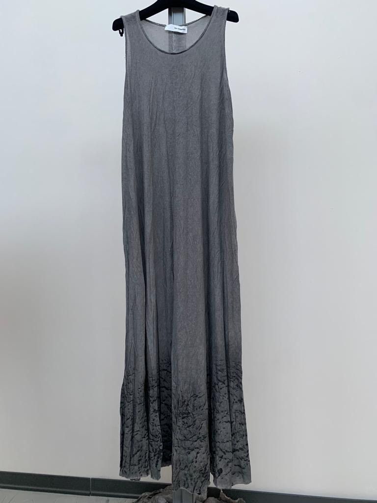 Essential dress