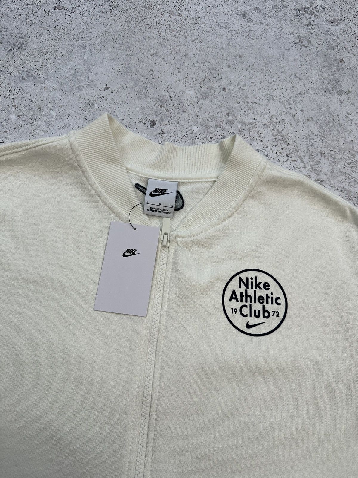 Jordan Brand × Nike Nike Sportswear Trend Fleece Athletic Club Gilet Men white Size US XL / EU 56 / 4 - 10 Thumbnail