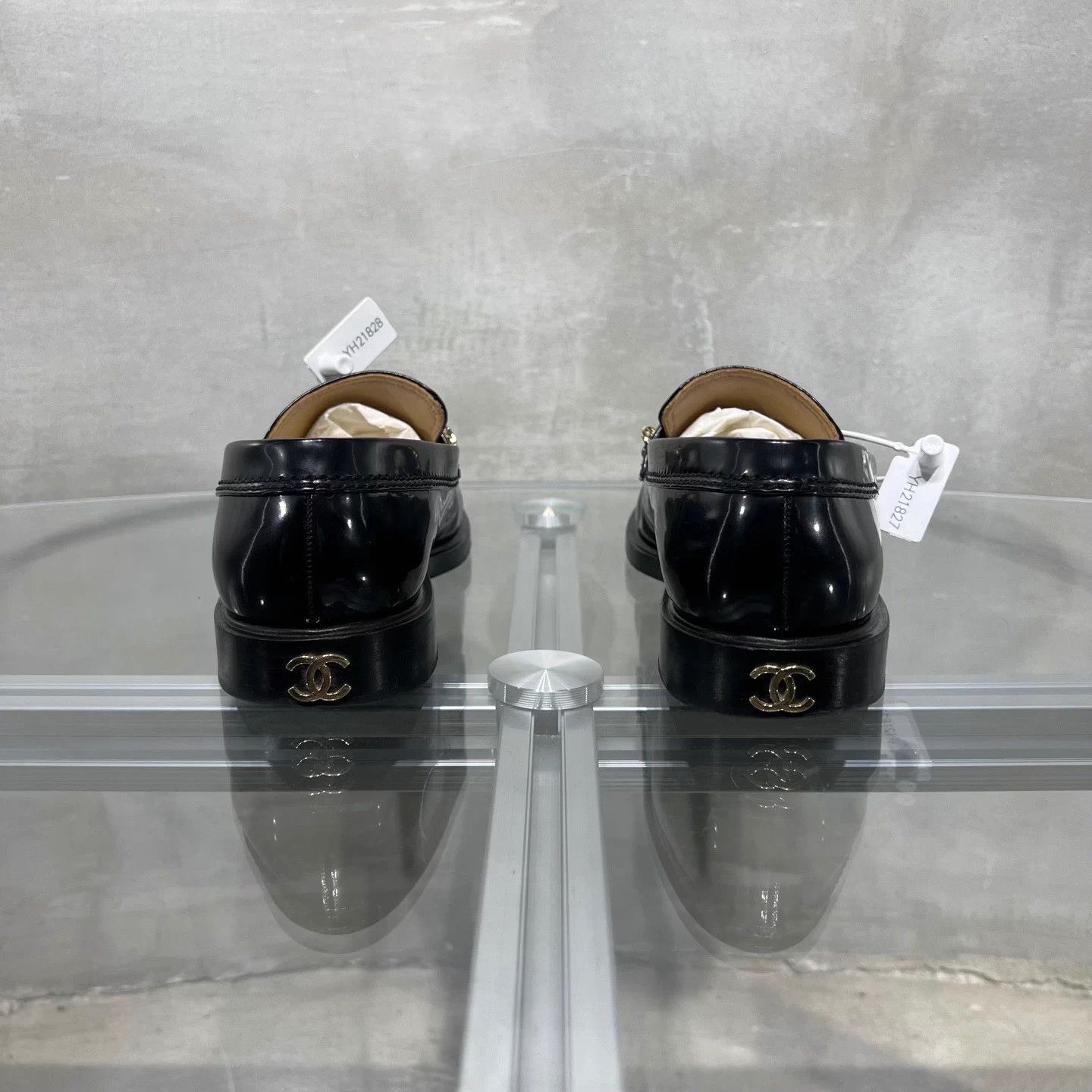Chanel CHANEL gold-tone buckle chain loafer women's 36.5 Size US 5.5 / IT 35.5 - 6 Thumbnail