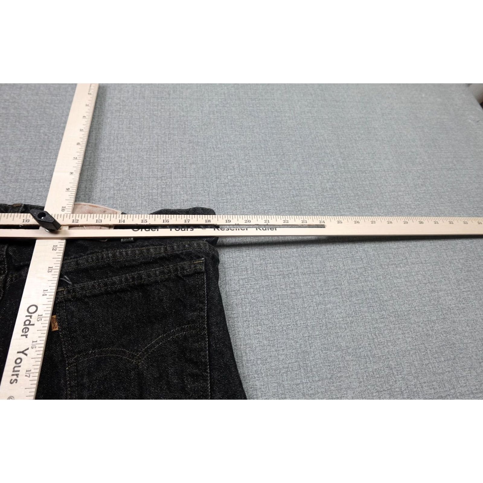 Levi's VINTAGE Levi's 540 Relaxed Jeans Mens 40x32 Gray Charcoal Denim Heavyweight Straight Jeans Mens 40x32 Gray Charcoal Wash 5-Pocket Denim USA Size US 40 / EU 56 - 7 Thumbnail