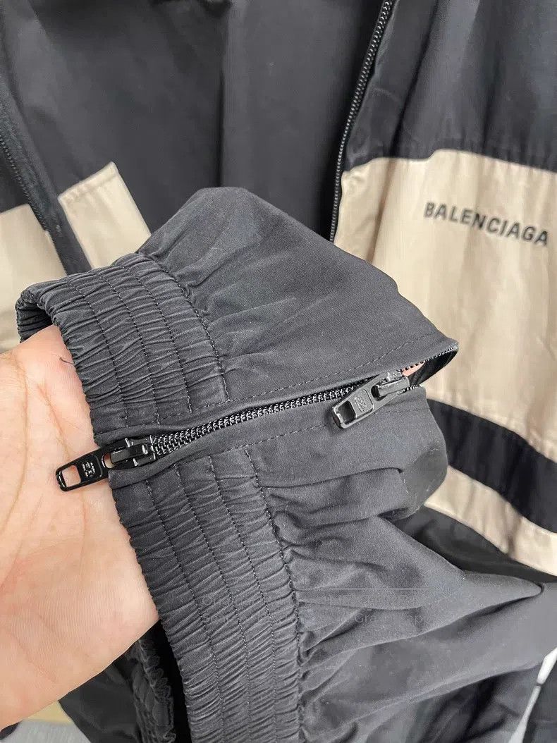 Balenciaga Balenciaga Milk tea color-blocked hoodie jacket Size US XS / EU 42 / 0 - 7 Thumbnail