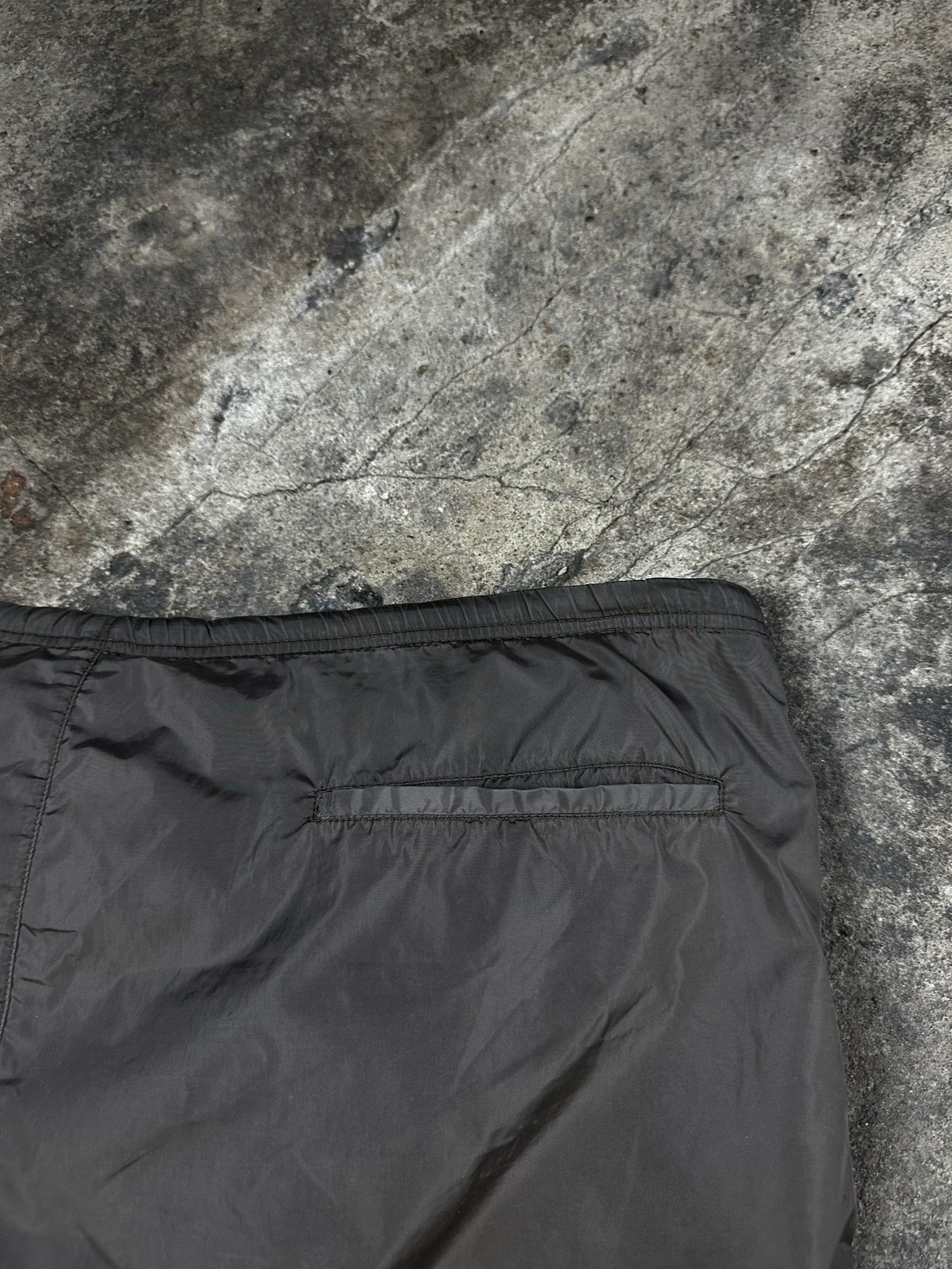 Prada 2000s Prada Nylon Cargo Shorts Vintage Size US 36 / EU 52 - 5 Thumbnail