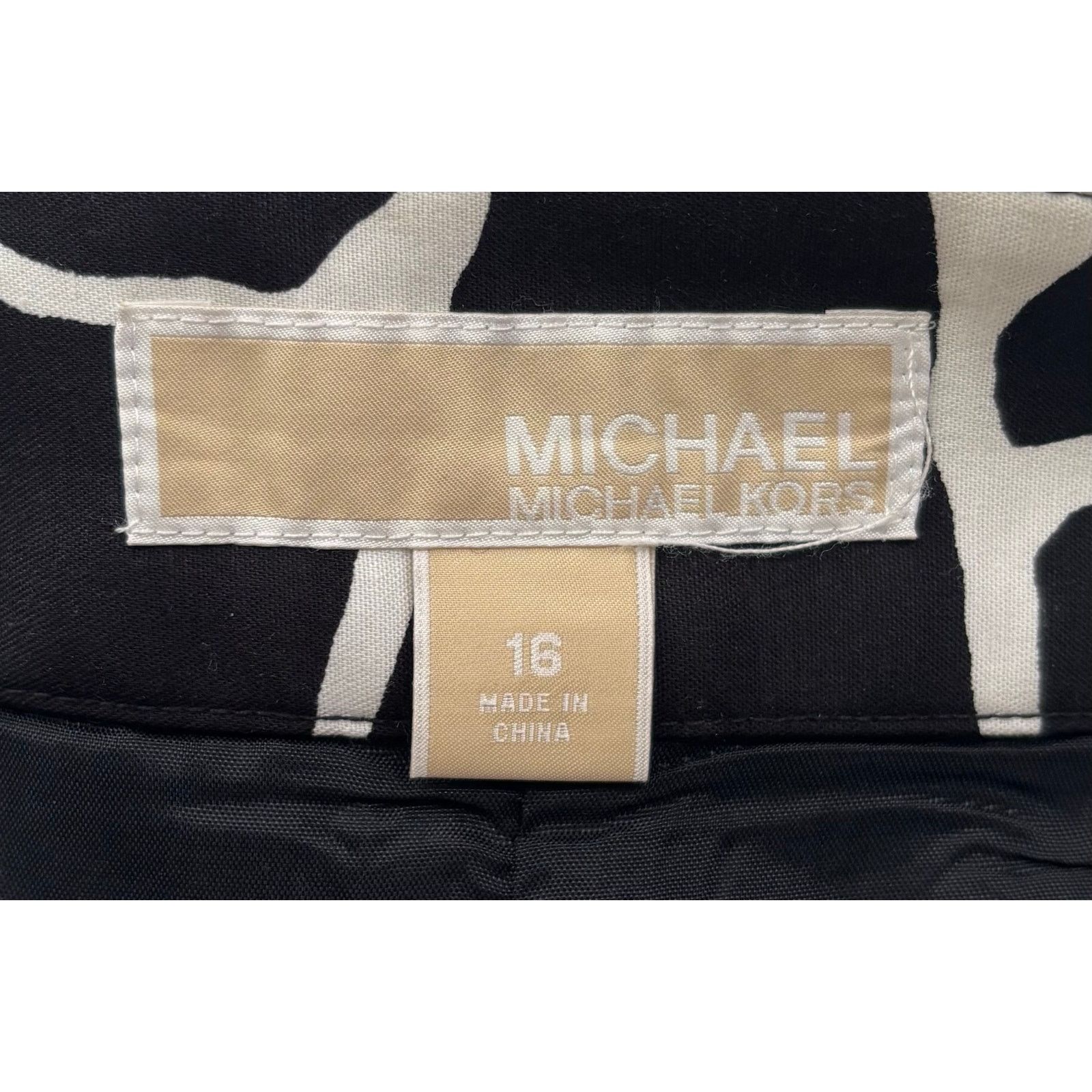 Michael Kors Michael Kors Giraffe Print Pencil Skirt 16 Belted Zip Front Size 38" / US 16 / IT 52 - 6 Thumbnail