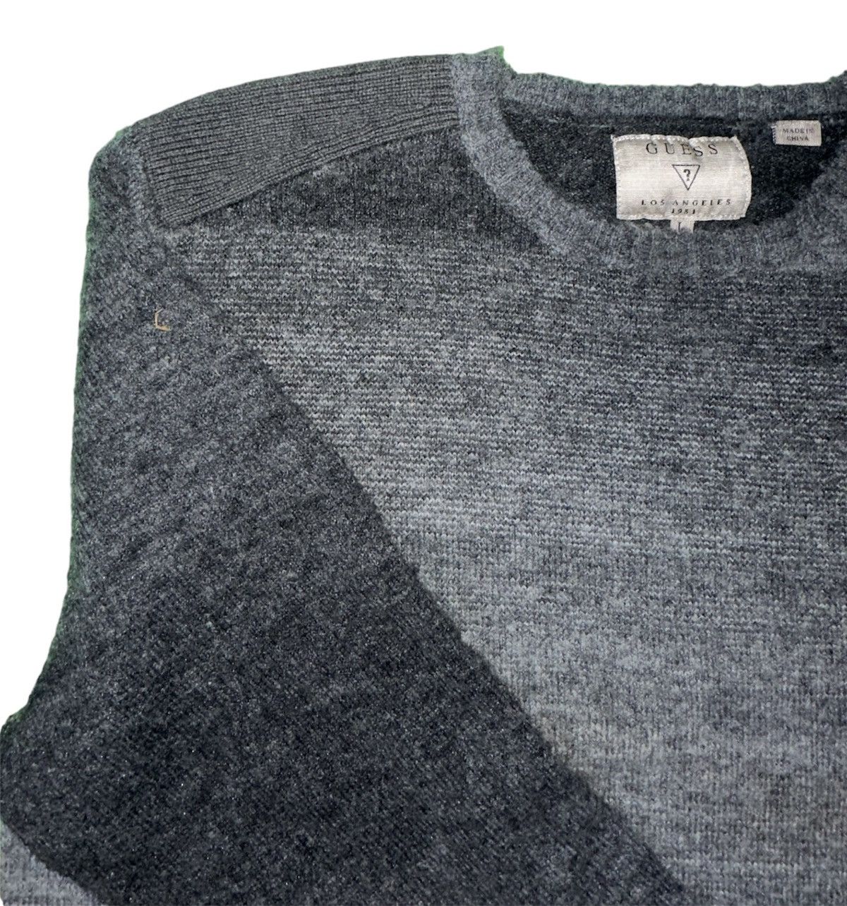 Guess × Vintage Guess ombré sweater Size US M / EU 48-50 / 2 - 2 Thumbnail