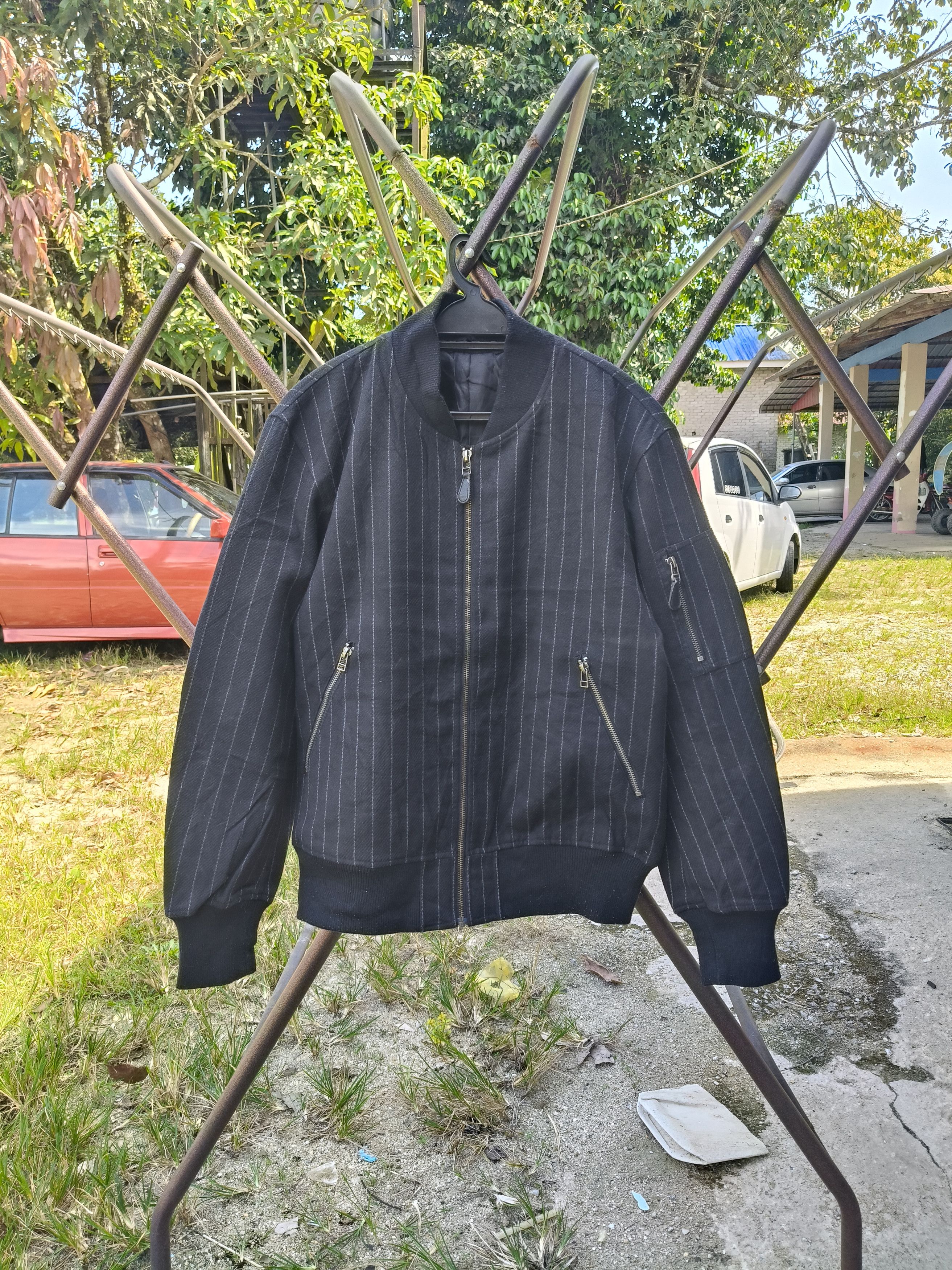 GU GU Pinstripe Bomber Jacket Size US L / EU 52-54 / 3 - 1 Thumbnail