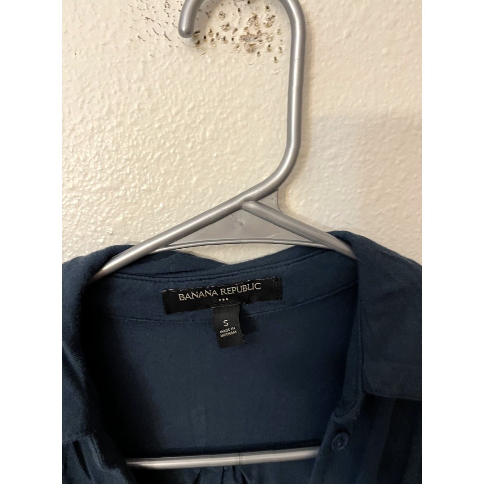 Banana Republic Banana Republic Polo Shirt Women S Teal Cross Front Collared 100% Cotton Long Sleeve Modern Classic Casual Business Womens Size S Teal Polo Size S / US 4 / IT 40 - 2 Thumbnail