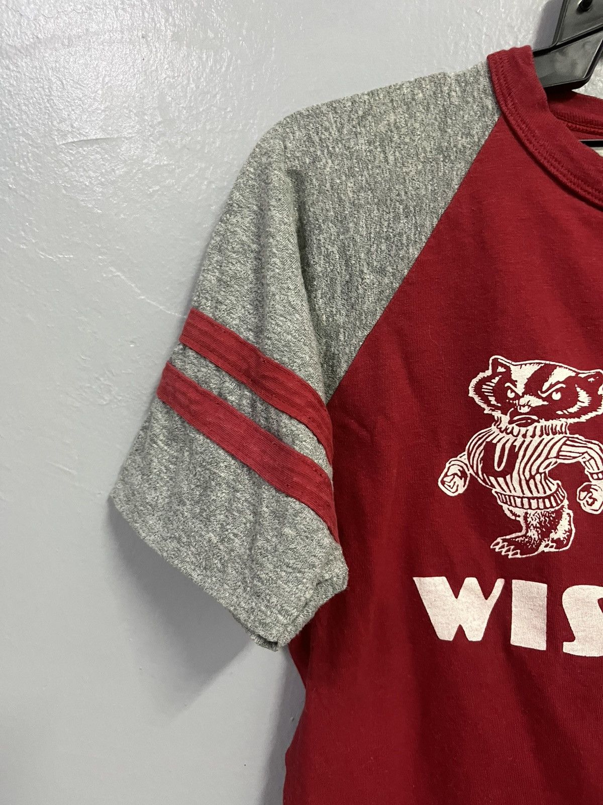 Vintage vintage University of Wisconsin Badgers baseball T-shirt Size US S / EU 44-46 / 1 - 5 Thumbnail