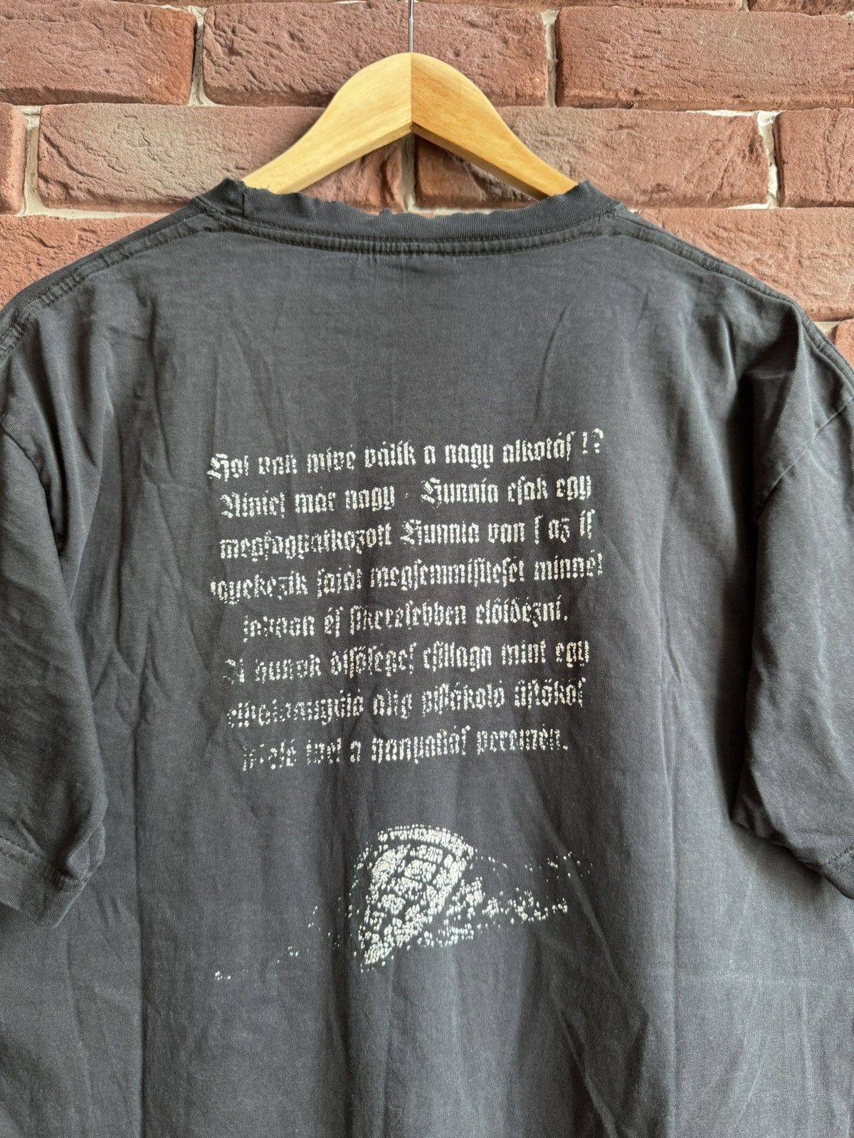 Band Tees Rare Vintage 00s Hunok Hungary Black Metal Band T-Shirt Size US M / EU 48-50 / 2 - 10 Thumbnail