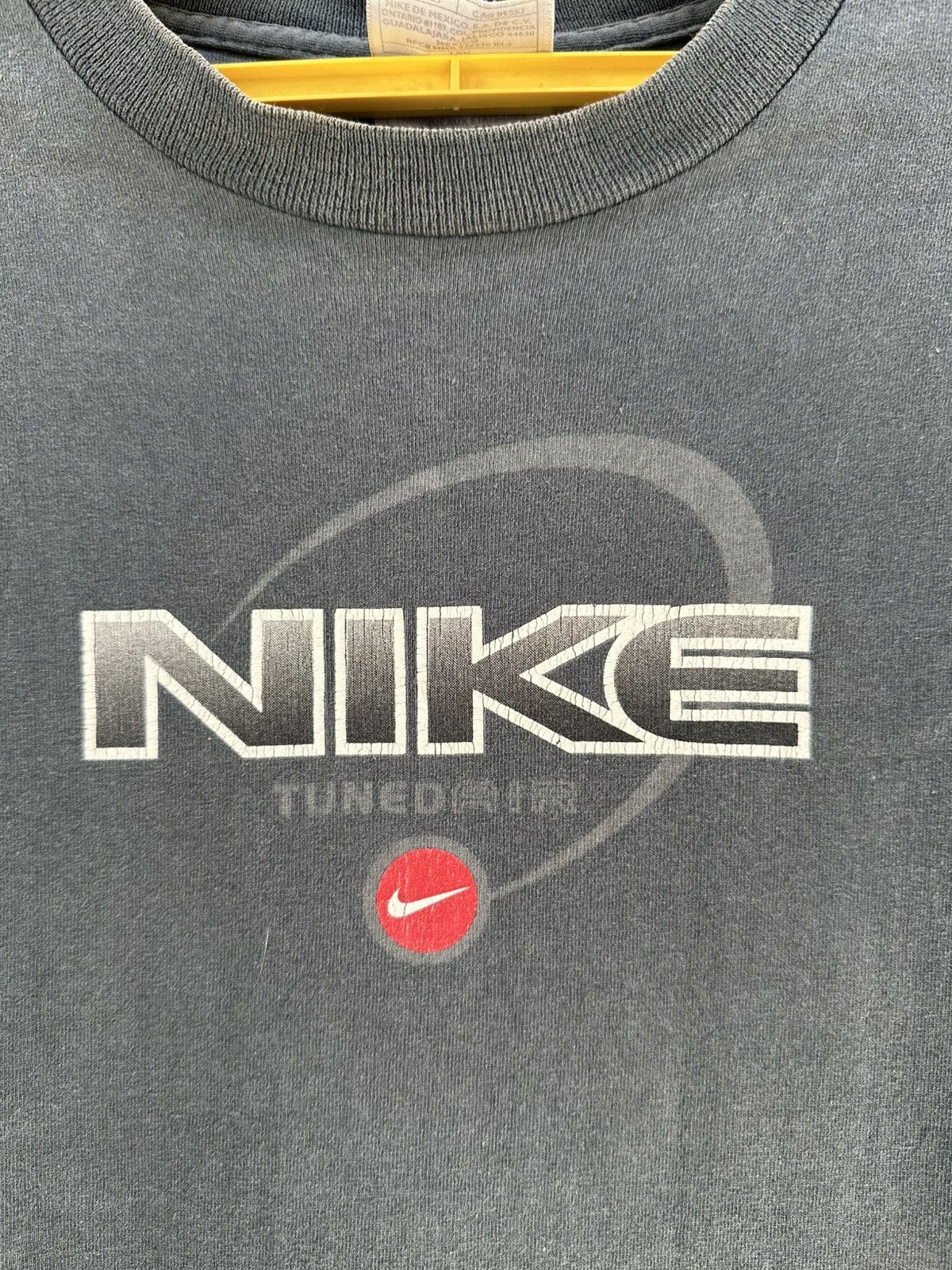 Nike Thrashed Vintage Nike Tuned Air Sportwear Sun Faded Usa Tee Size US M / EU 48-50 / 2 - 4 Thumbnail
