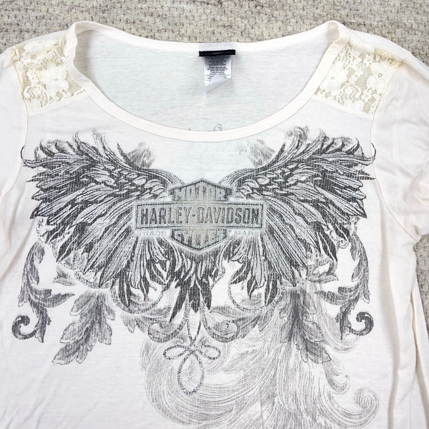 Harley Davidson Harley-Davidson Shirt Women Medium White Graphic Print Logo All Over Wings Womens Size M / US 6-8 / IT 42-44 - 3 Thumbnail