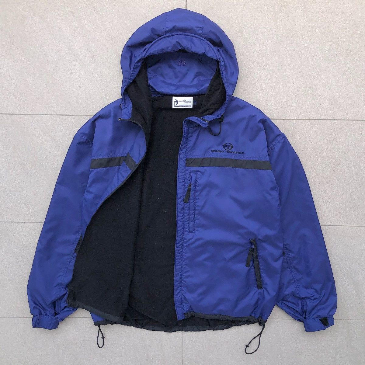 Sergio Tacchini Sergio Tacchini Embroidery Logo Windbreaker Jacket Size US L / EU 52-54 / 3 - 2 Thumbnail