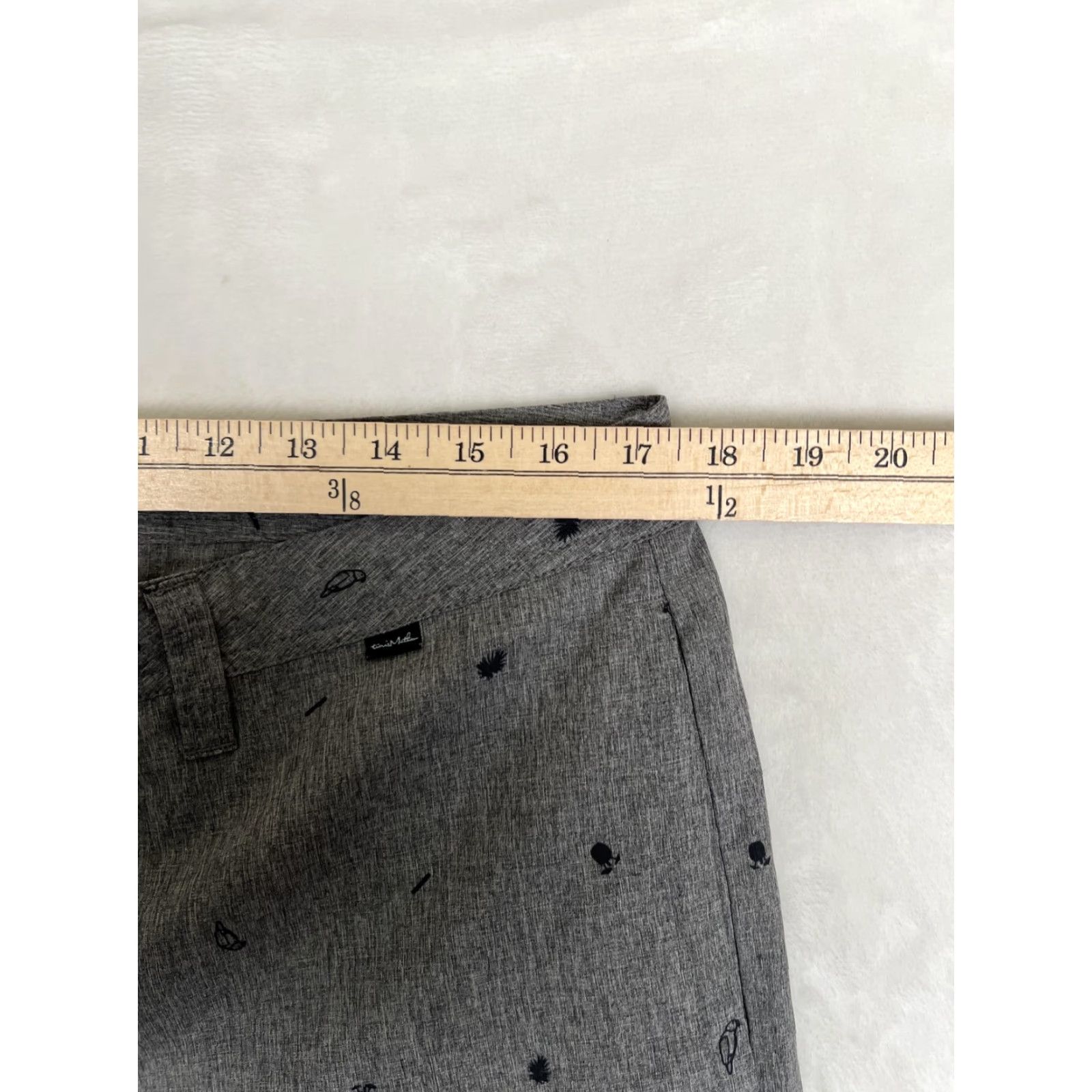 TravisMathew Travis Mathew Shorts Mens 34 Gray Parrot Microprint Golf Chino Stretch Size US 34 / EU 50 - 5 Thumbnail