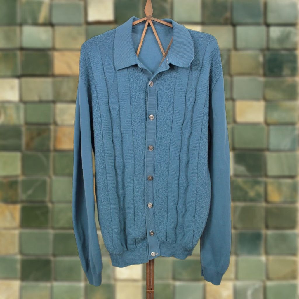 Vintage VINTAGE Ban-Lon 60s Shirt Mens Mint Blue Long Sleeve Cardigan / Sweater Size M 1960s Button-Front, Casual, Nylon, 48 Chest, 20 Shoulder, 25 Length Size US M / EU 48-50 / 2 - 1 Thumbnail