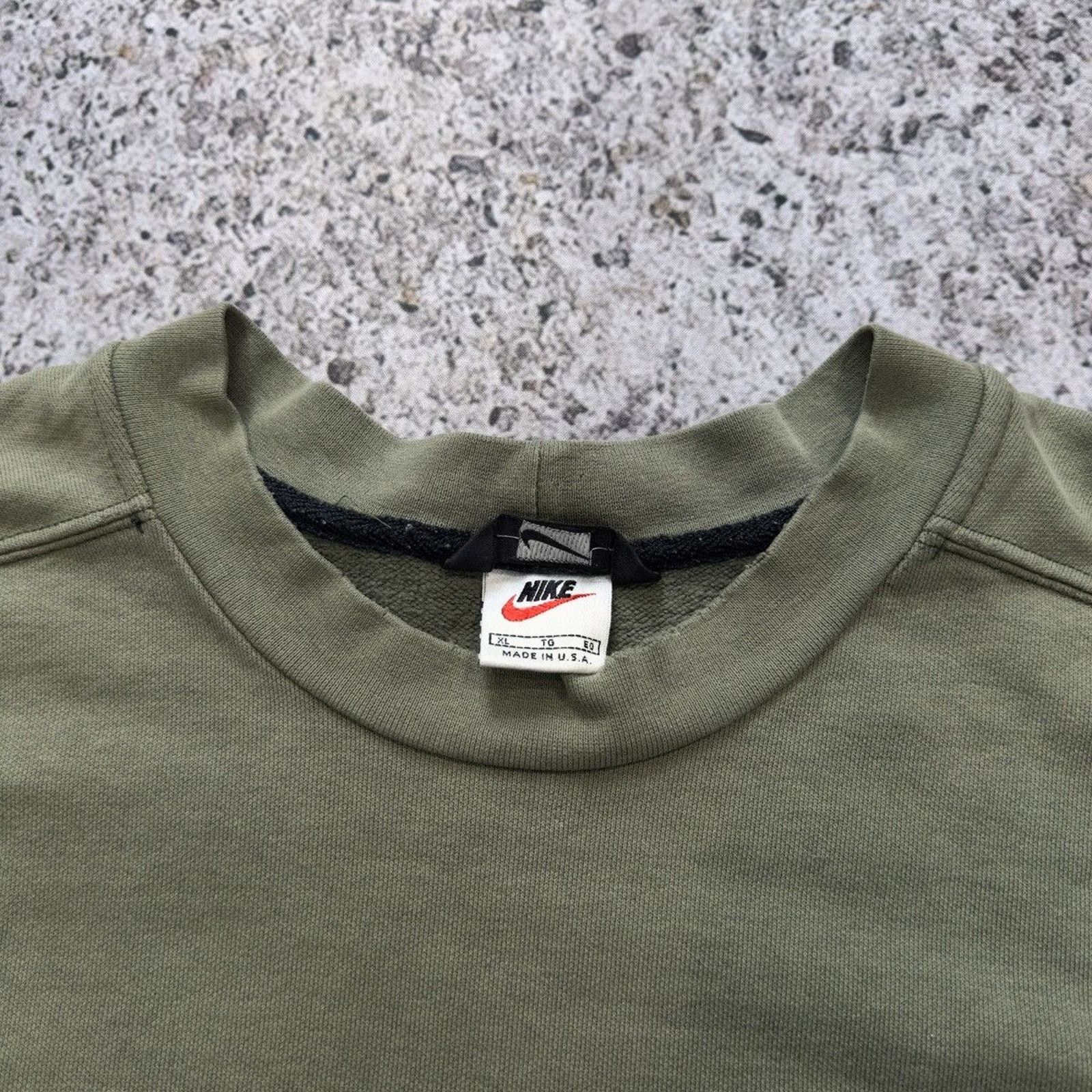 Nike Thrashed Faded 90s Nike Green Logo Sweatshirt ERD Grunge Size US XL / EU 56 / 4 - 12 Thumbnail