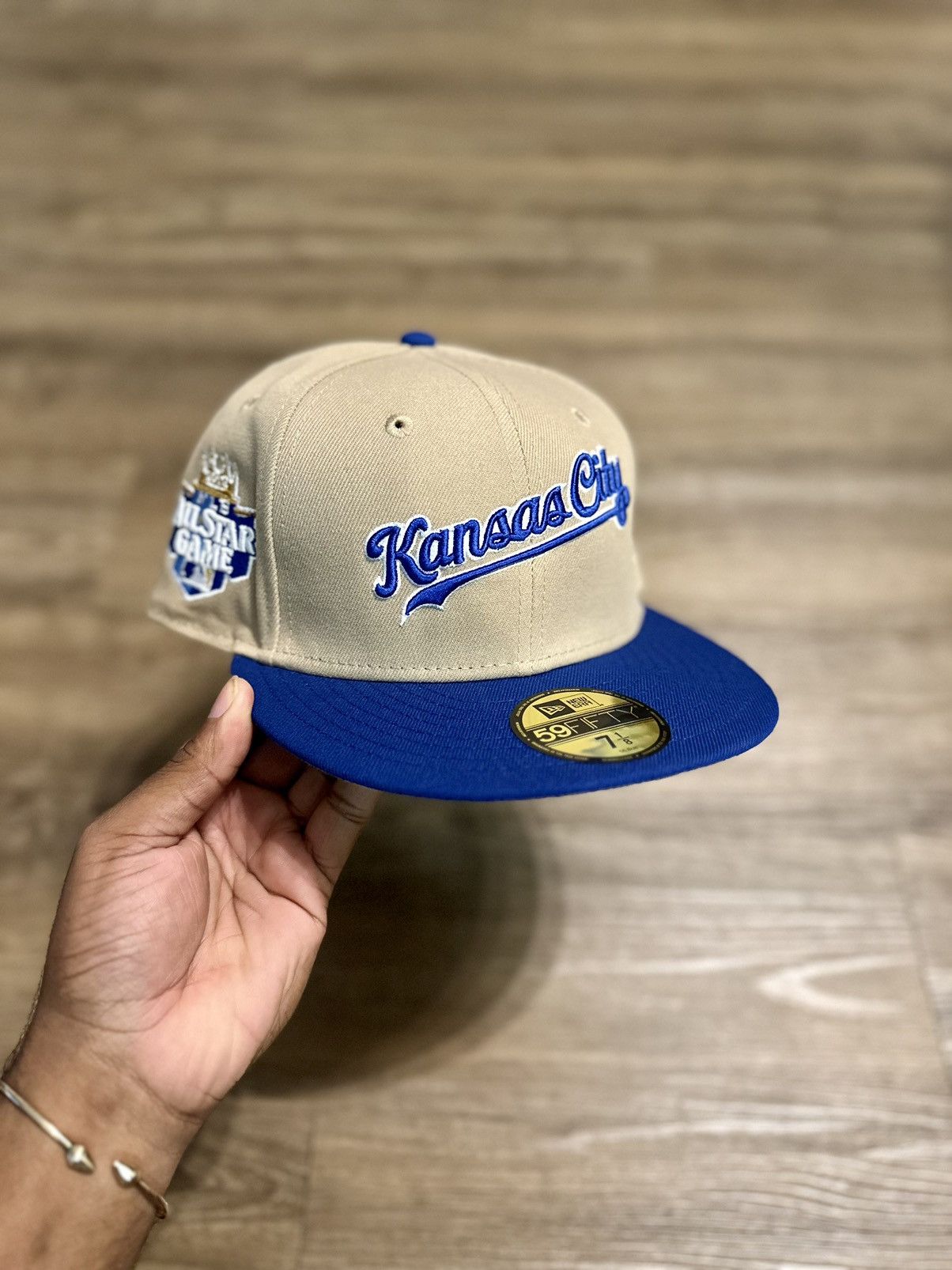 New Era Kansas City Royals Camel Script 2 Tone Ty Hero 7 1/8