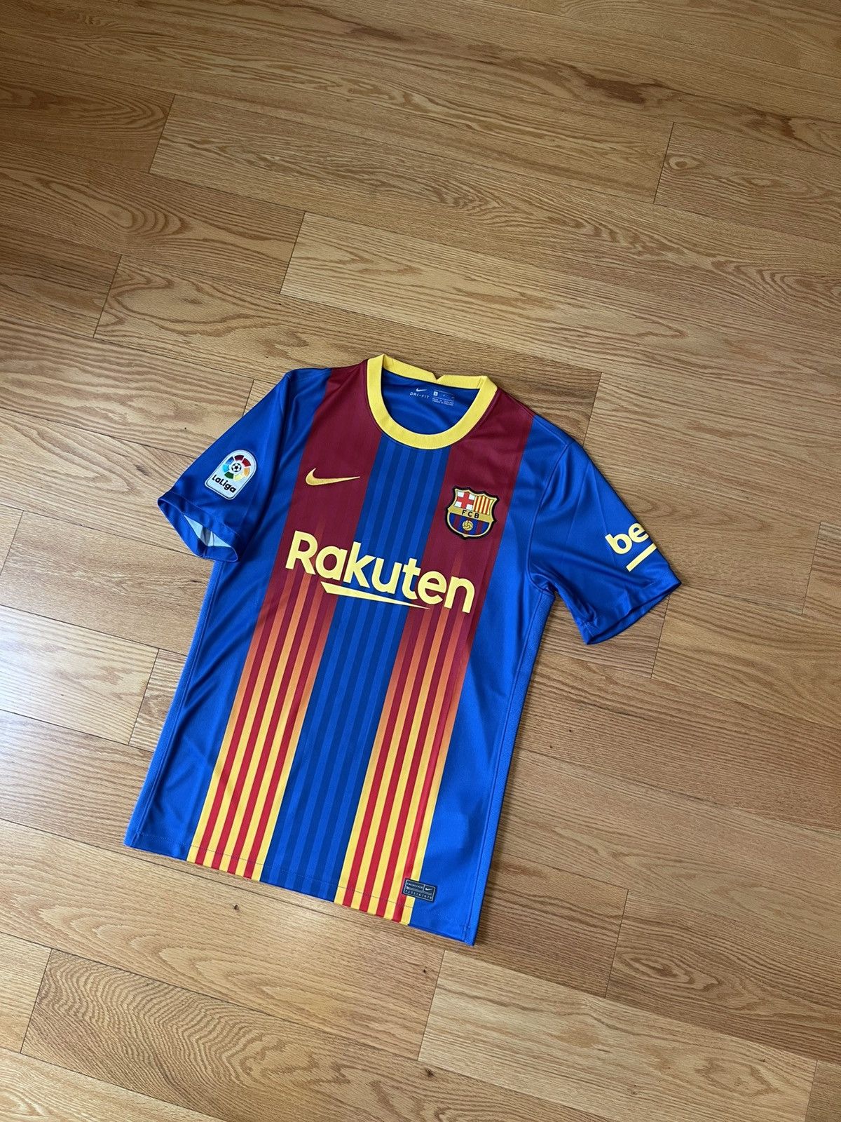 Nike Nike FC Barcelona LIONEL MESSI🇦🇷 2020/21 special jersey Size US S / EU 44-46 / 1 - 2 Thumbnail