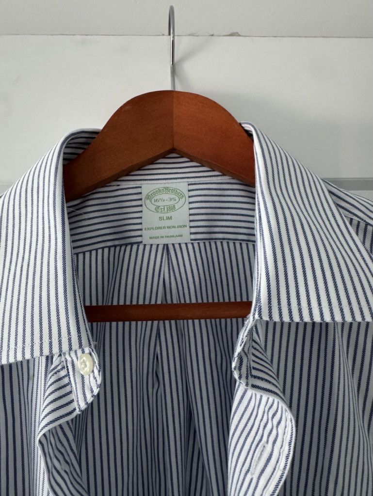 Brooks Brothers Brooks Brothers Twill Ainsley Collar, Stripe Dress Shirt Size US L / EU 52-54 / 3 - 2 Thumbnail
