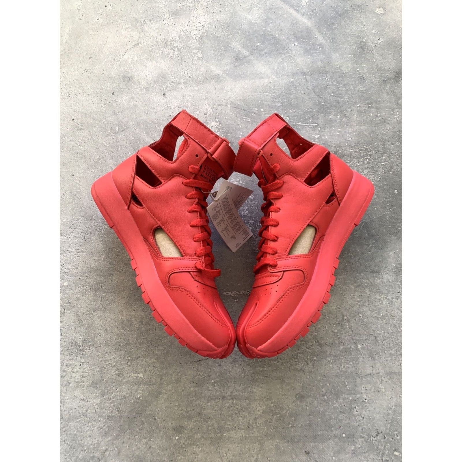 Maison Margiela MAISON MARGIELA x REEBOK CLASSIC SNEAKERS TABI RED SIZE US 9.5 UK 8.5 EU 42.5 Mens Sneaker Size US 9 / EU 42 - 3 Thumbnail