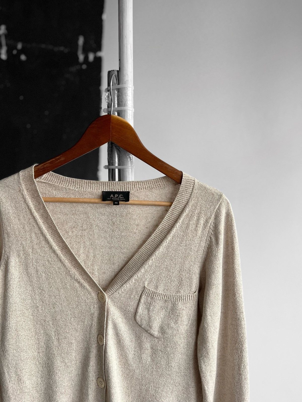 A.P.C. A.P.C. Rue Madame Paris Beige Cotton Linen LS Cardigan Size XS / US 0-2 / IT 36-38 - 4 Thumbnail