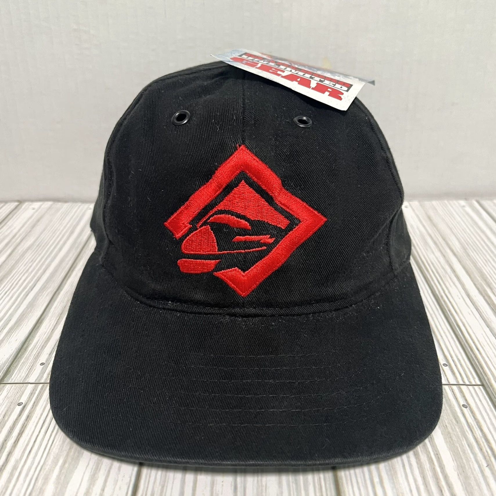 Marlboro VINTAGE Marlboro Hat Cap Strap Back Unlimited Gear Deadstock Black Red Cigarette Men One Size Adjustable Baseball Cap 90s Retro USA Mens Size ONE SIZE - 2 Thumbnail