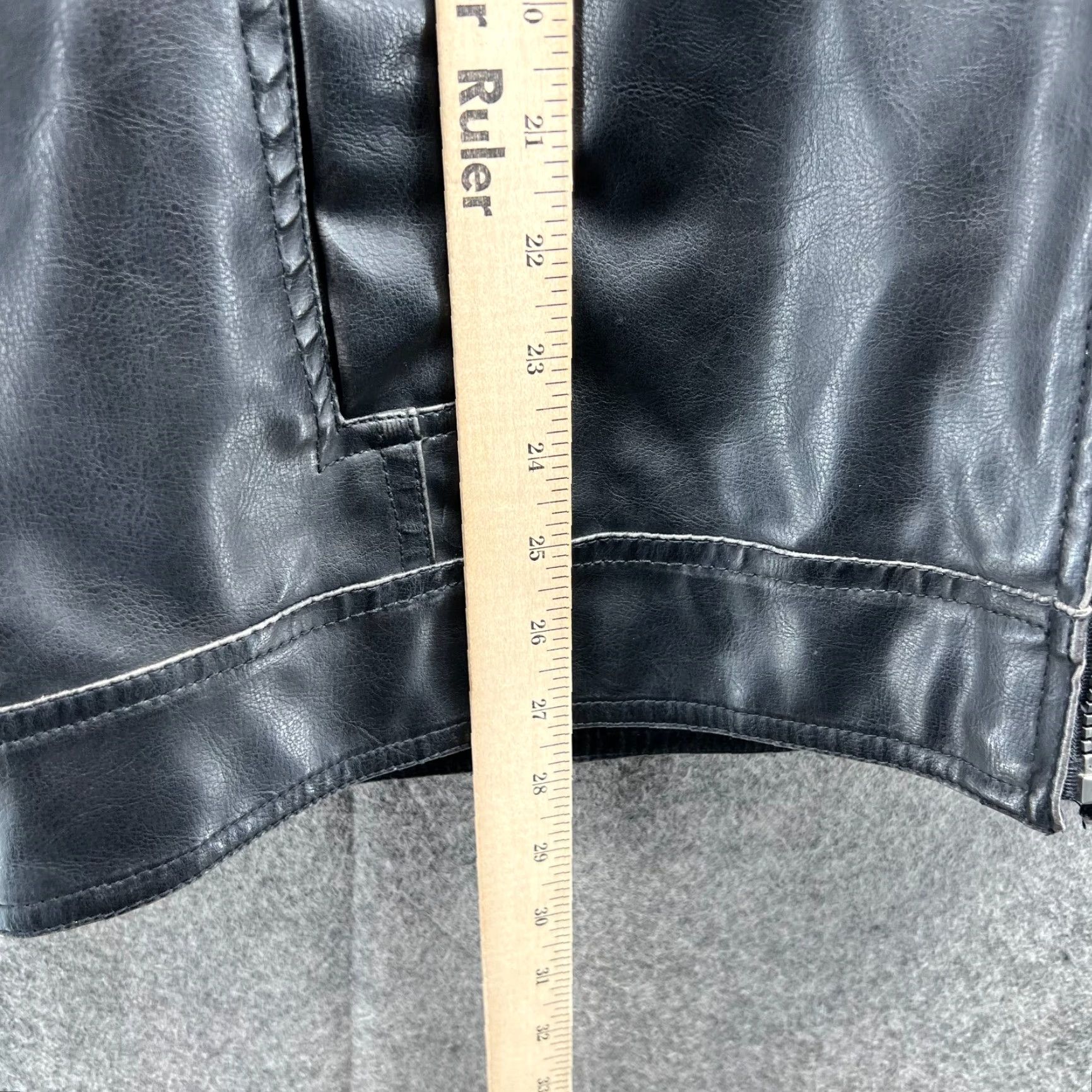 Vintage VINTAGE Columbia Jacket Men L Black Motorcycle 90s Leather Bomber Sportswear Size US L / EU 52-54 / 3 - 2 Thumbnail