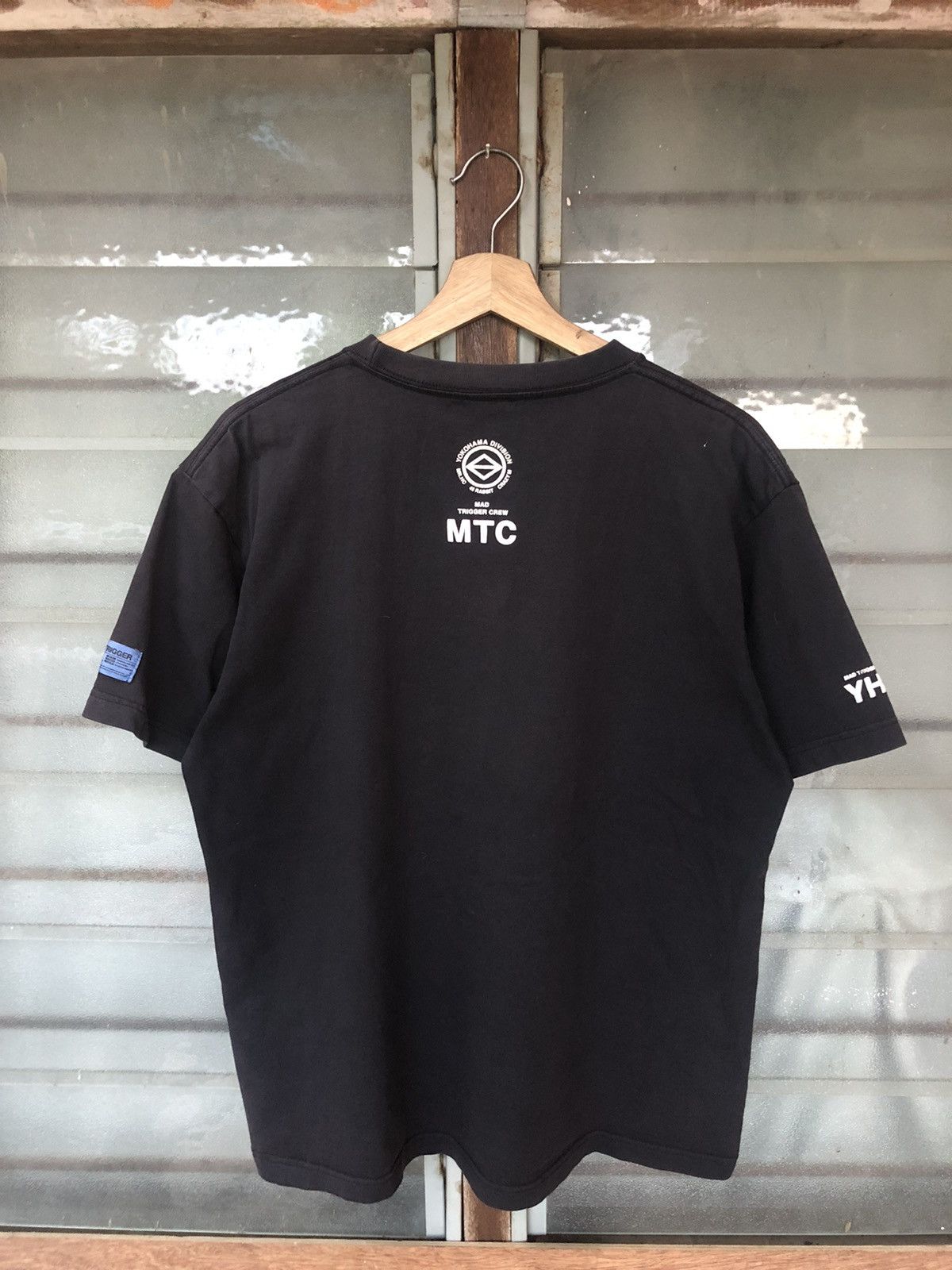 Vintage Vintage Mad Trigger Crew Design Shirt Tee Size US L / EU 52-54 / 3 - 10 Thumbnail