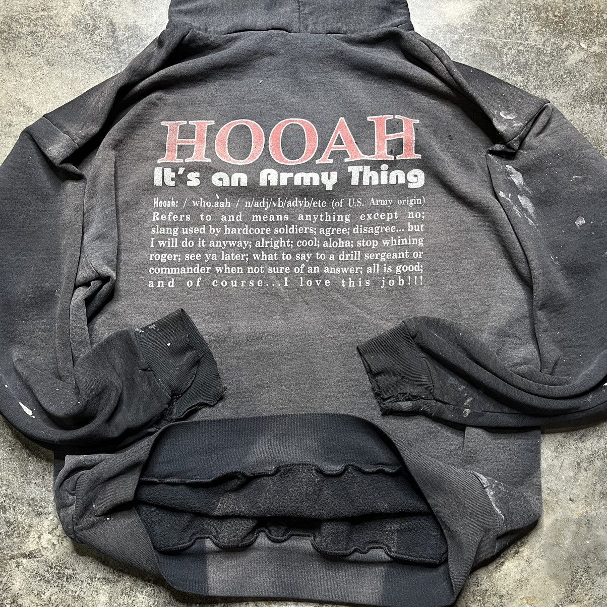 Vintage vintage army road runners thrashed black faded hoodie Size US XL / EU 56 / 4 - 7 Thumbnail