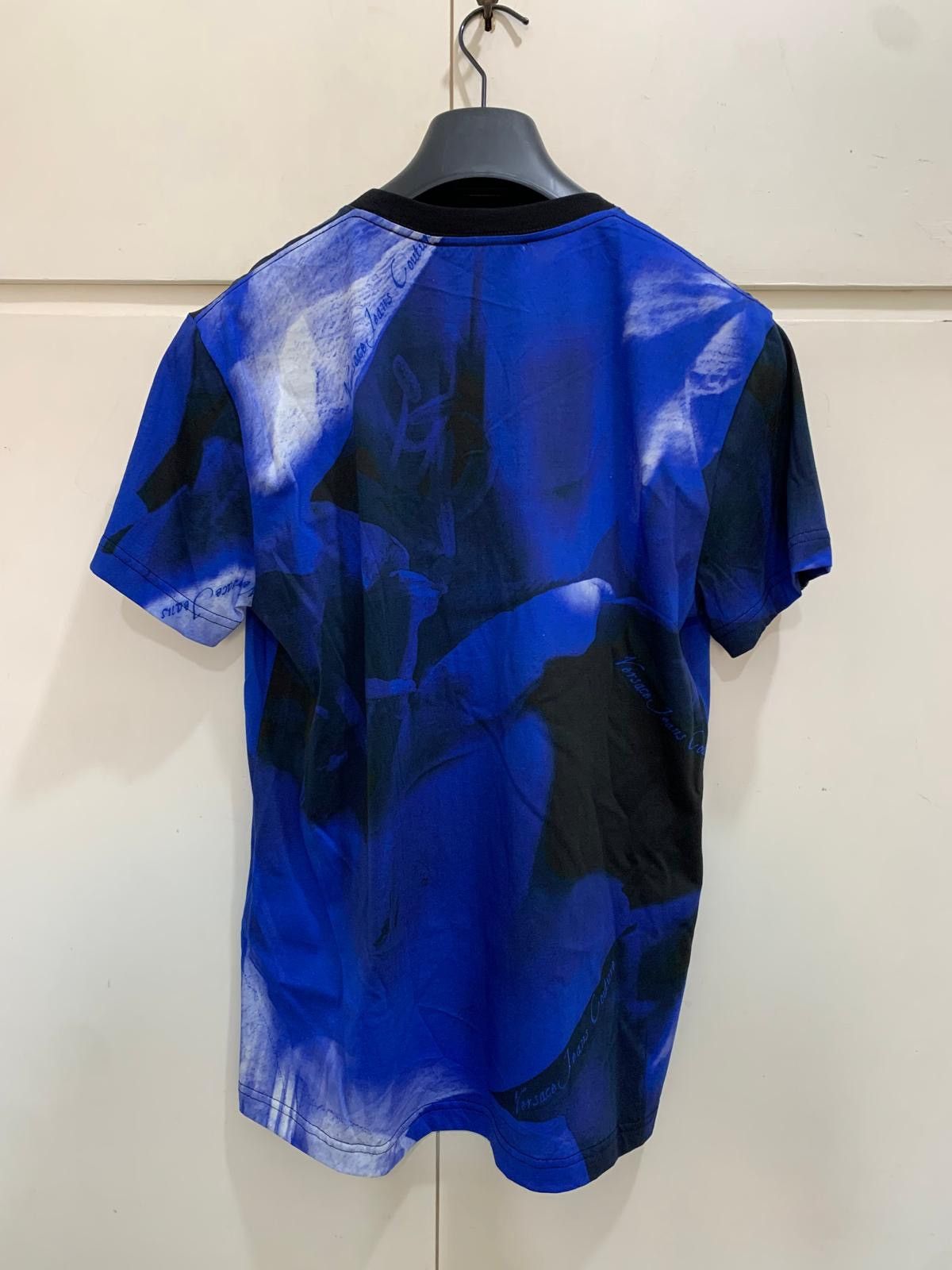 Versace Jeans Couture Versace Jeans Culture Nocturnal Flower Jersey T-shirt, M Size US M / EU 48-50 / 2 - 9 Thumbnail