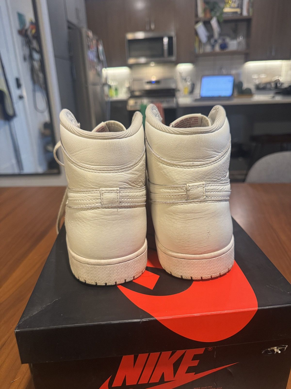 Jordan Brand × Nike Air Jordan 1 Retro High OG Size US 11 / EU 44 - 10 Thumbnail