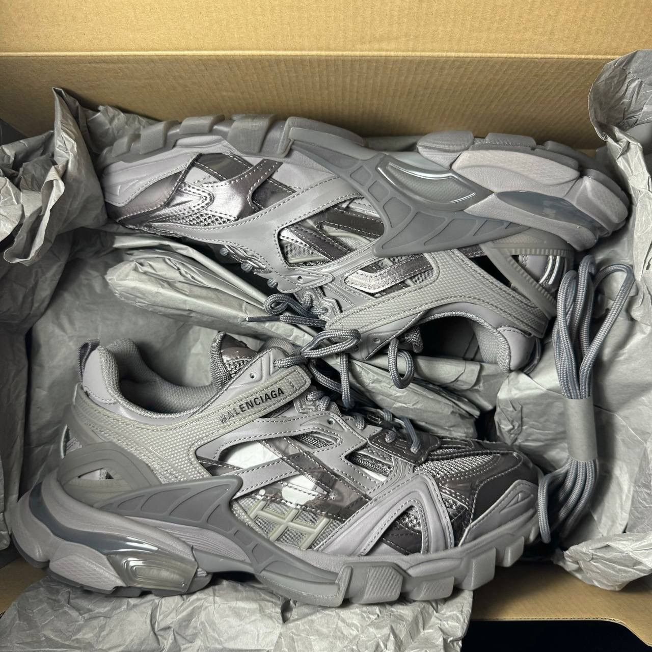 Balenciaga balenciaga track 2 new Size US 7 / EU 40 - 9 Thumbnail