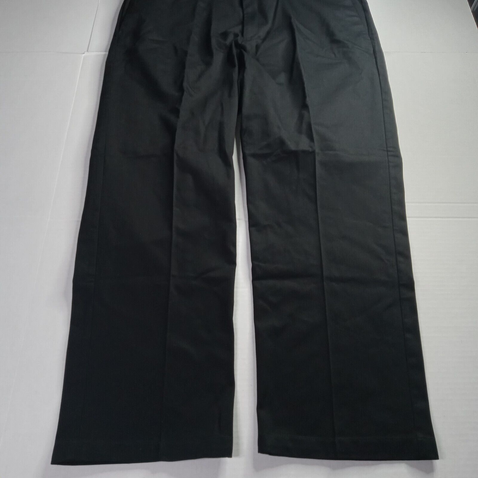 Haggar Haggar Khakis Men's 44x32 Black Classic Fit Expandable Waist Size US 44 / EU 60 - 3 Thumbnail