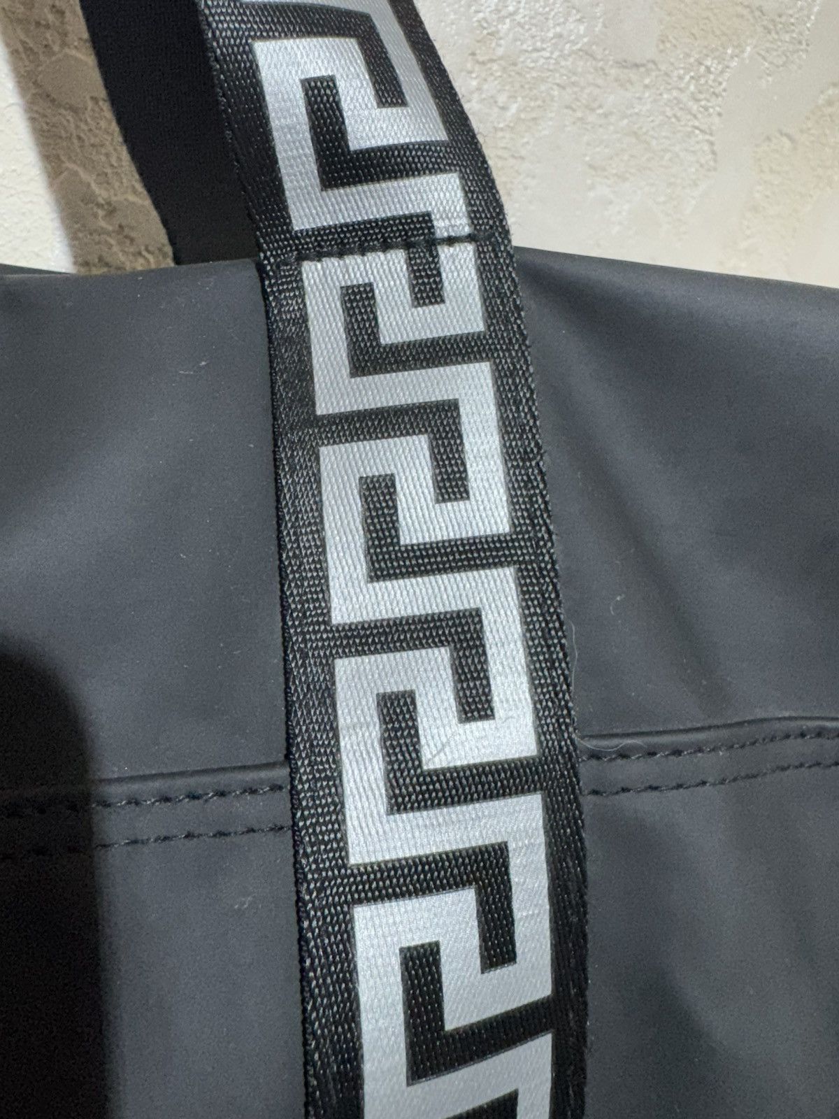 Versace Versace Parfums Duffle Bag Gum Weekend Traveler Size ONE SIZE - 16 Thumbnail