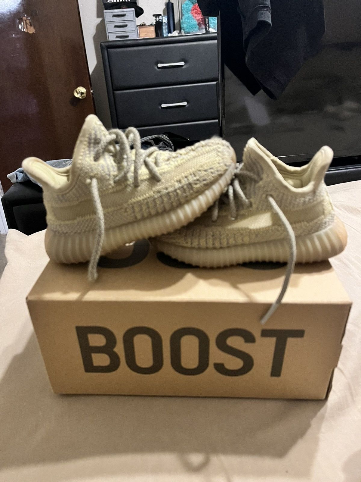Yeezy Yeezy Size US 6.5 / EU 39-40 - 1 Thumbnail