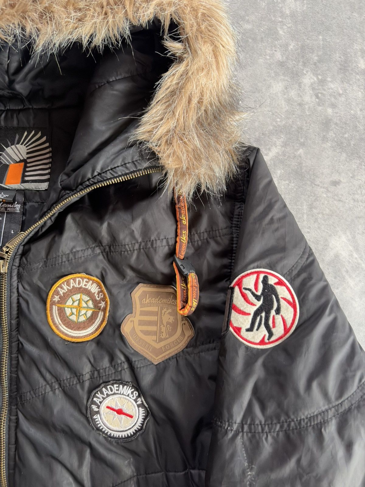 Akademiks Akademiks Faux Fur Hooded Baggy Patches Bomber Jacket L Size US L / EU 52-54 / 3 - 5 Thumbnail