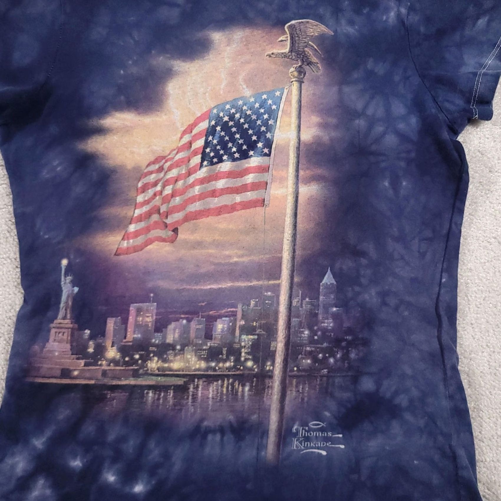 The Mountain VINTAGE? No, not vintage. Thomas Kinkade Shirt Womens Medium Blue American Flag Statue of Liberty Skyline Tee Size M / US 6-8 / IT 42-44 - 4 Thumbnail