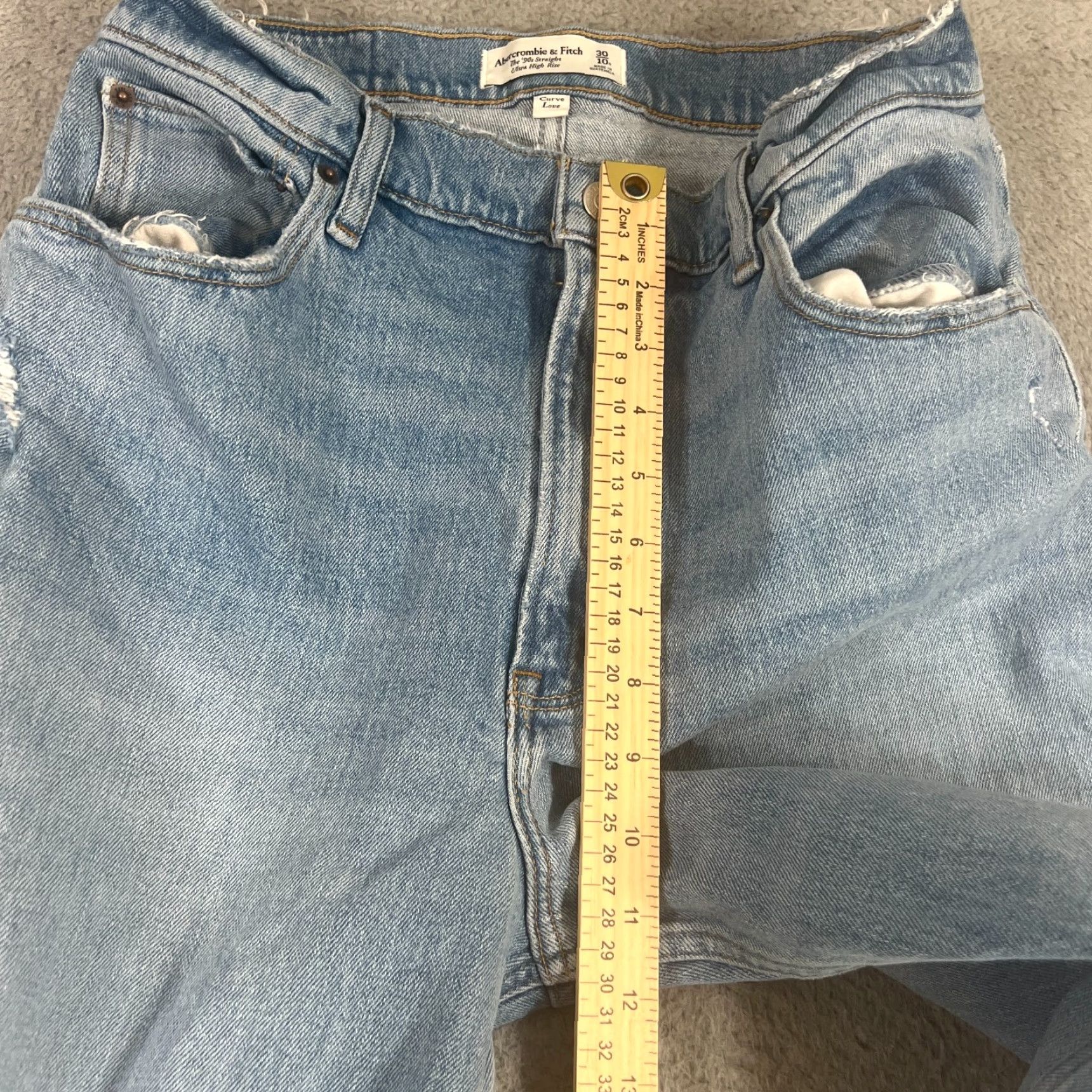 Abercrombie & Fitch Abercrombie & Fitch Women's 90s Straight Jeans Size 30 Light Wash Blue Distressed High Rise Size ONE SIZE - 5 Thumbnail