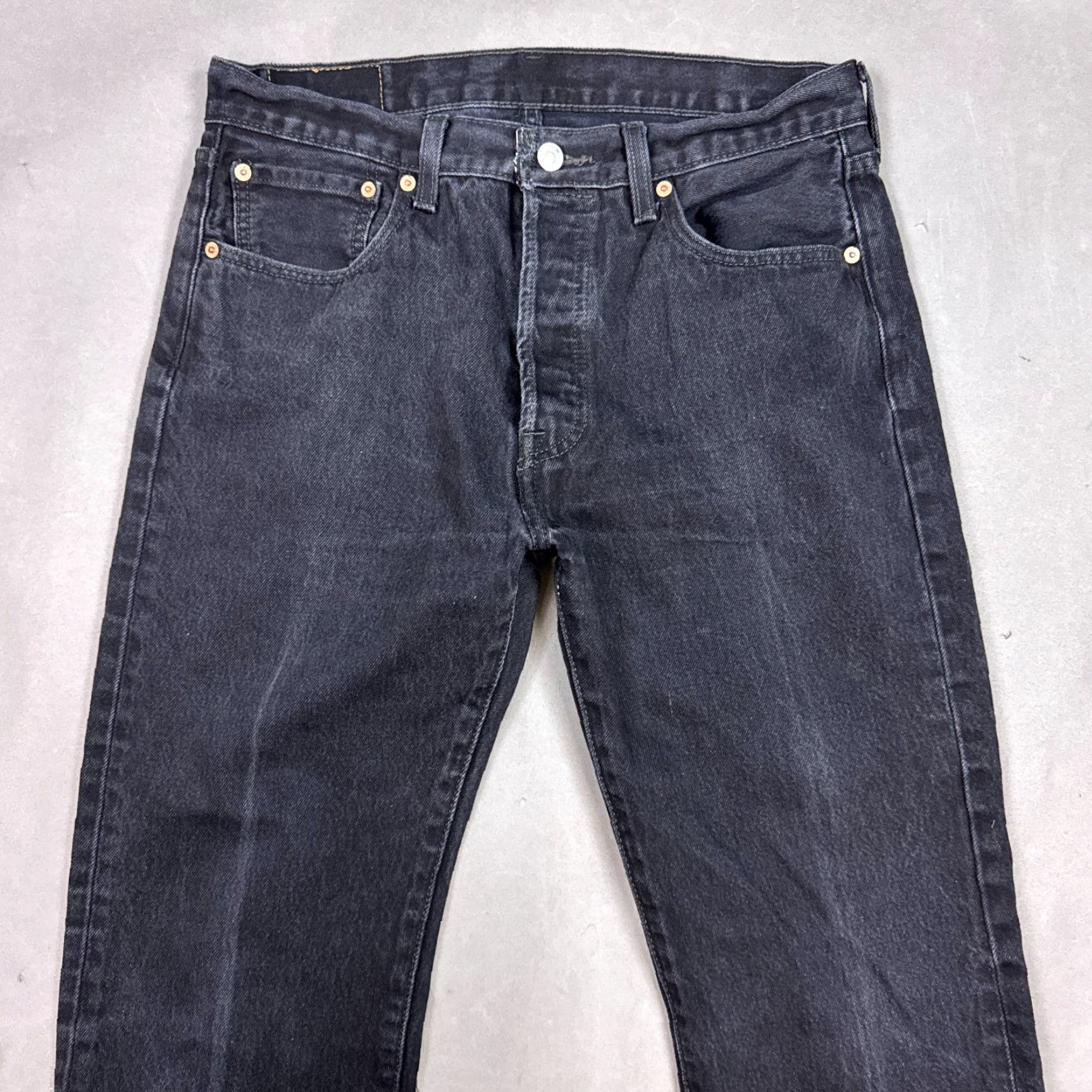 Levi's VINTAGE Levis 501 Jeans Mens Black Button Fly Denim Pant Repaired Distressed 33x32 Men's Jeans Leather? Size US 33 - 4 Thumbnail