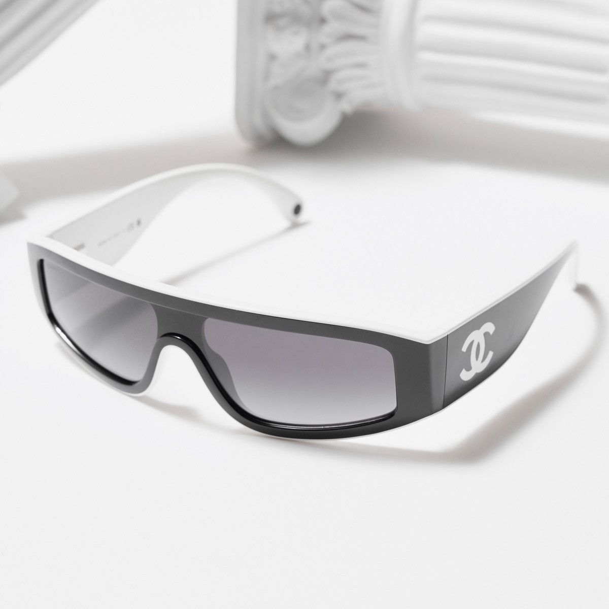 Chanel CHANEL 0CH6057 1656S6 SUNGLASSES Size ONE SIZE - 2 Thumbnail