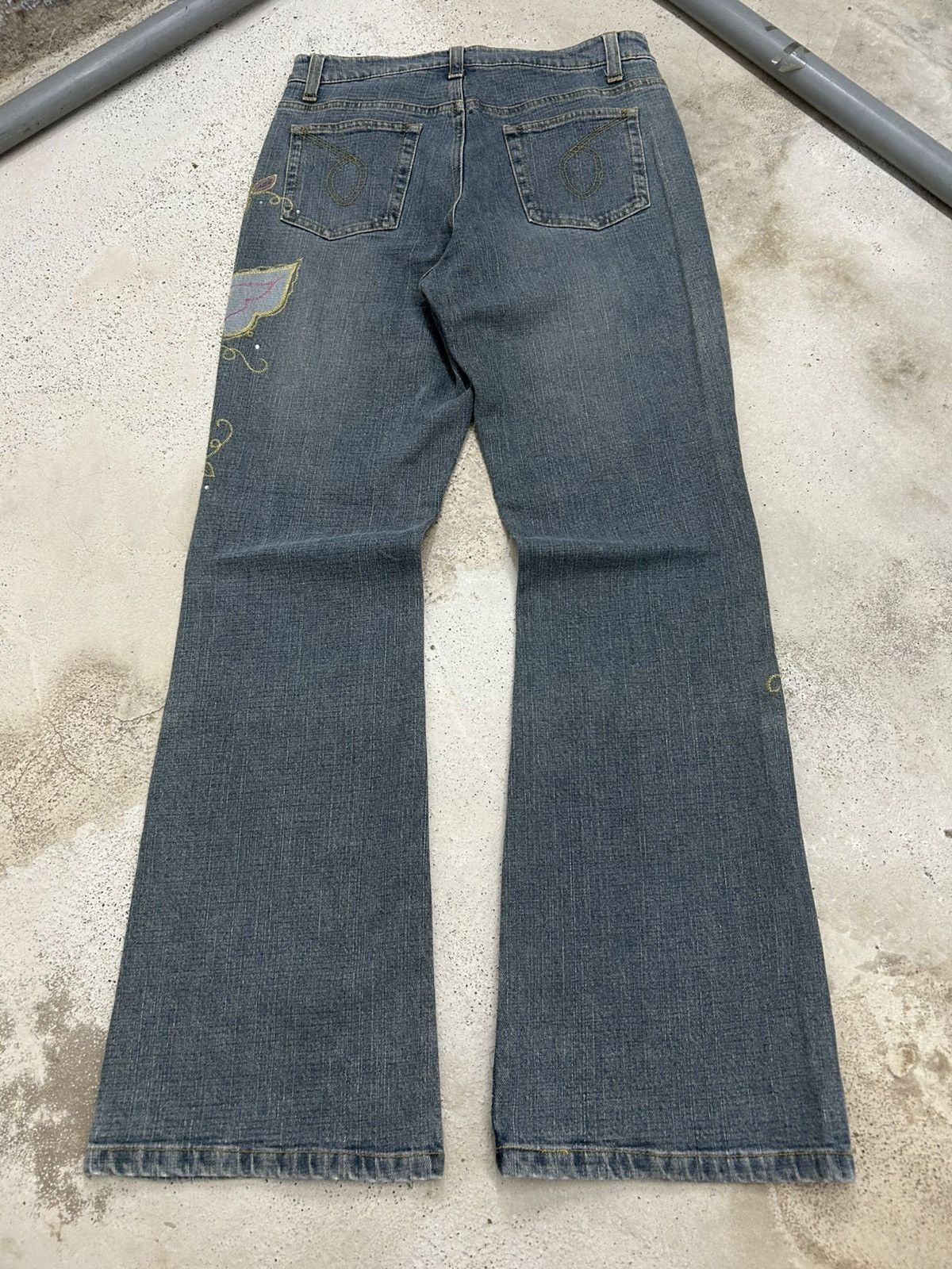 Le Grande Bleu (L.G.B.) Flared Embroidered Jeans Design Flower Size 27" / US 4 / IT 40 - 2 Thumbnail