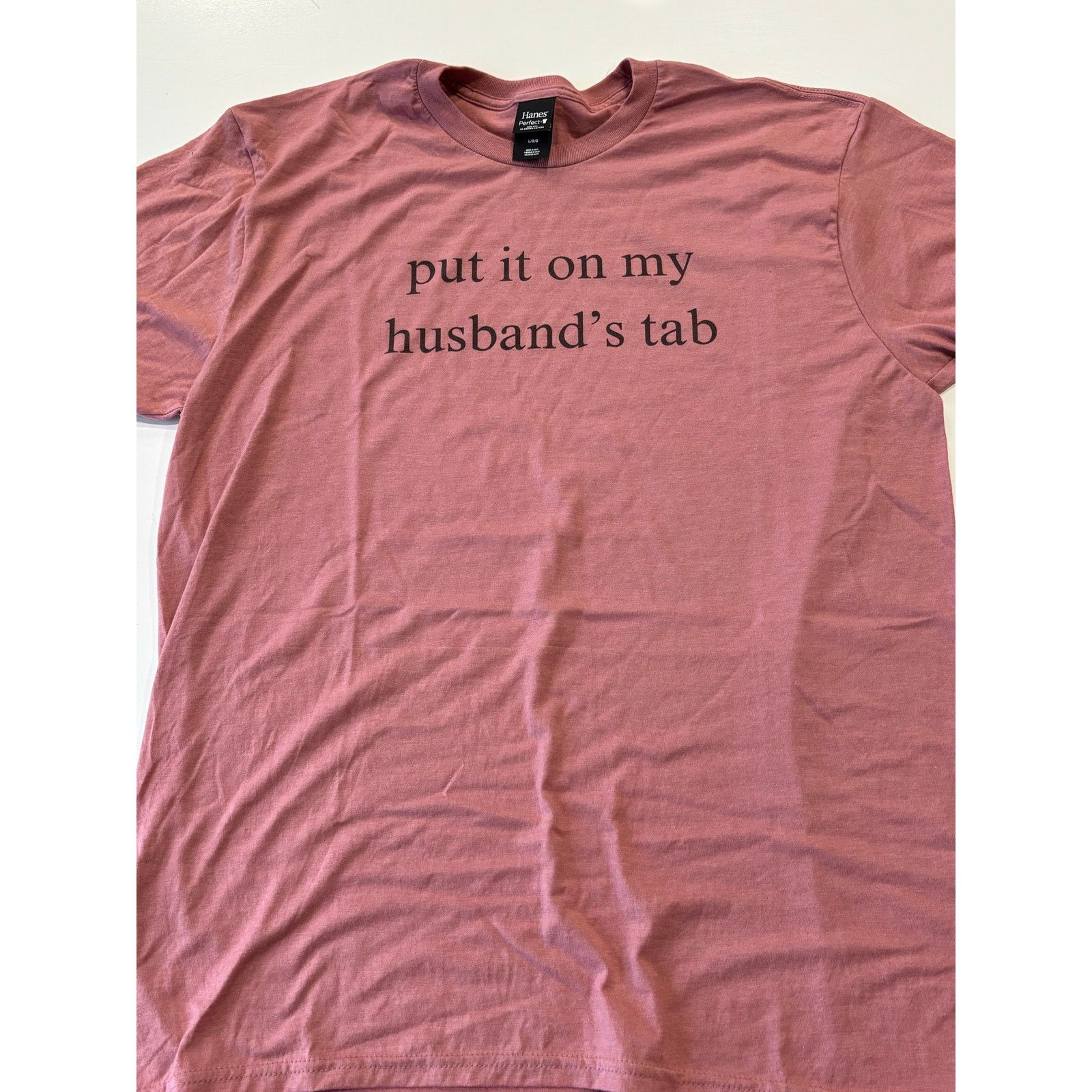 Hanes Put it On my Husbands Tab T-shirt Funny Relatable Tee Size L / US 10 / IT 46 - 2 Thumbnail