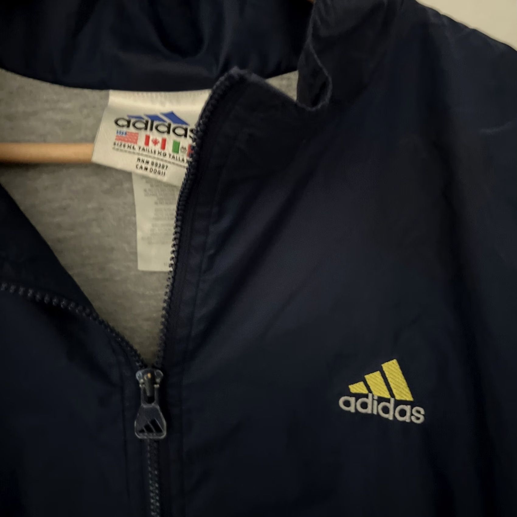Adidas VINTAGE Adidas 3 Stripes Windbreaker Jacket Men XL Navy Blue Full Zip Lined 90s Size US XL / EU 56 / 4 - 2 Thumbnail