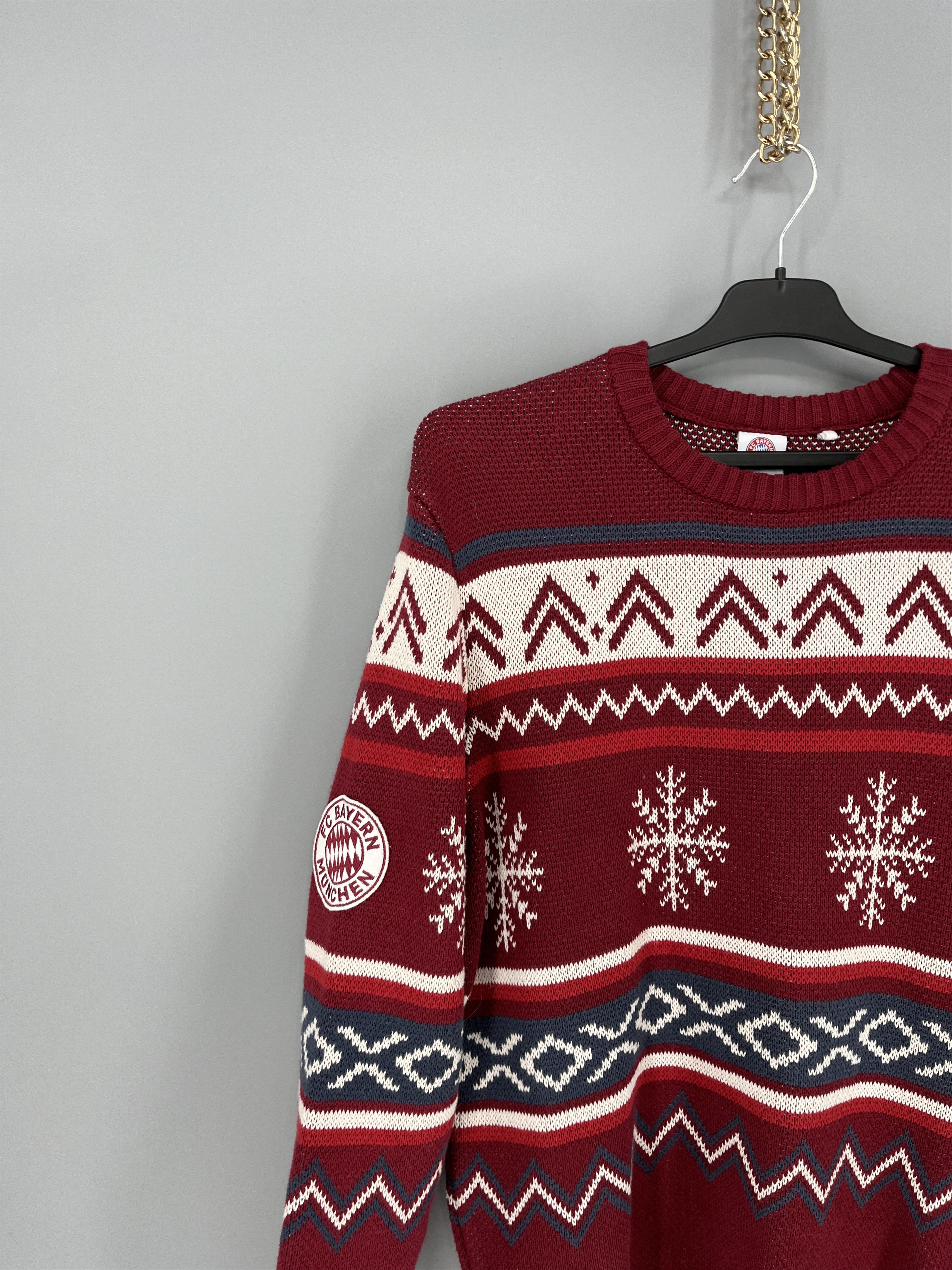 Vintage Vintage UEFA FC Bayern Munchen Soccer Team Cream Sweater Size US S / EU 44-46 / 1 - 4 Thumbnail