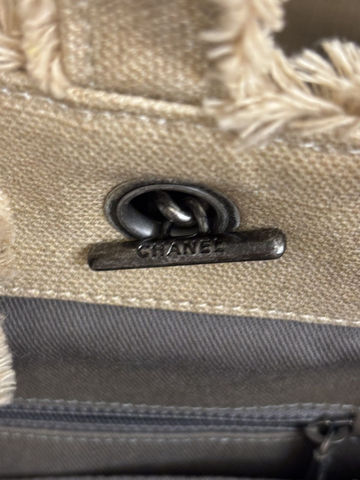 Chanel 2014 Chanel Beige Graffiti Art School Tote Bag Size ONE SIZE - 13 Thumbnail