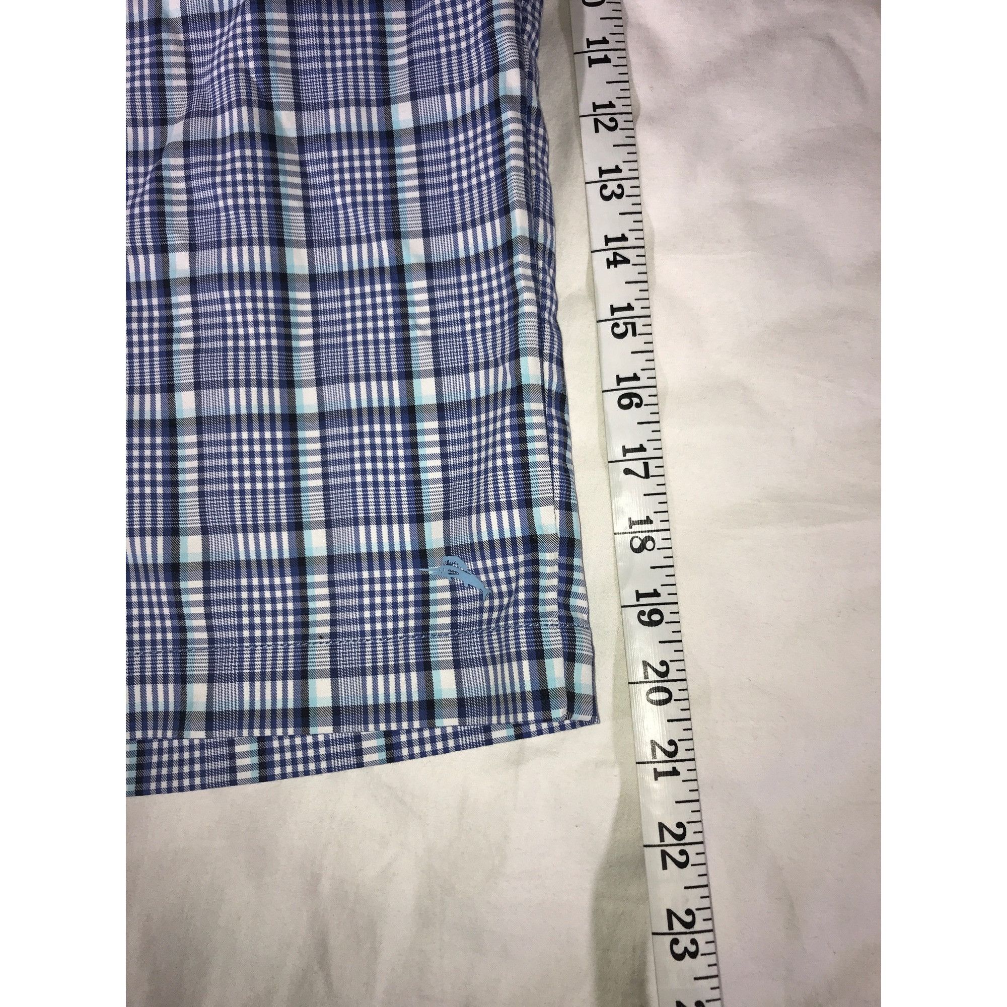 Tommy Bahama Tommy Bahama Men's Summer Blue Plaid Shorts Size US 35 - 7 Thumbnail