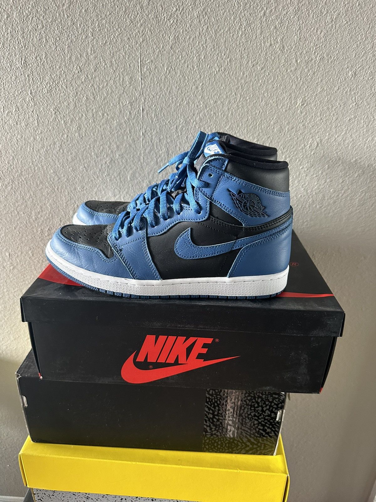 Jordan Brand Jordan 1 Retro High OG Dark Marina Blue Size US 10 / EU 43 - 3 Thumbnail