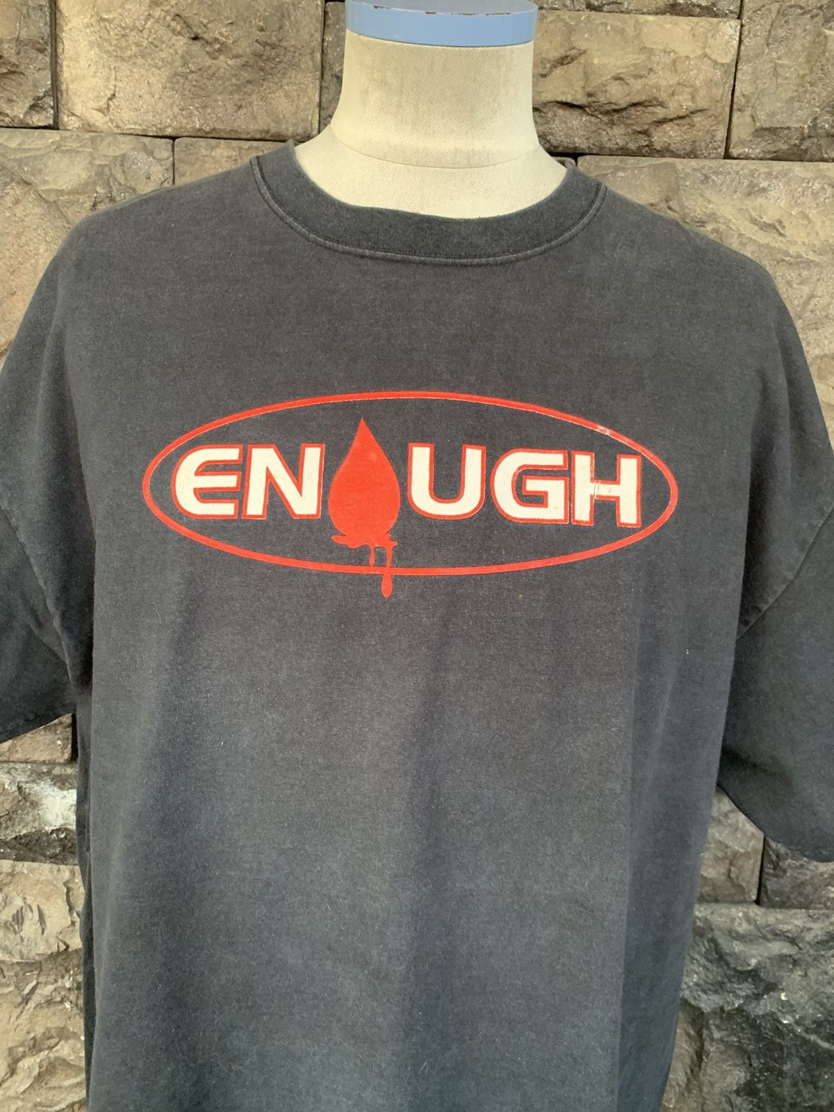 Vintage Vintage The World Is Not Enough 007 James Bond Movie T shirt Size US XL / EU 56 / 4 - 2 Thumbnail