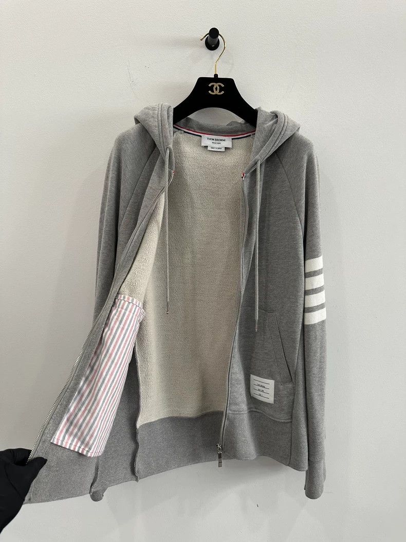 Thom Browne Thom browne Gray four-striped zipper jacket and hoodie 2503 Size US XL / EU 56 / 4 - 3 Thumbnail