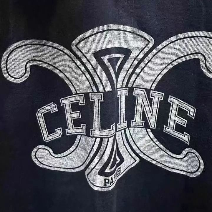 Celine New with tags Celine Triomphe short-sleeve tee XS sale Size XS / US 0-2 / IT 36-38 - 3 Thumbnail