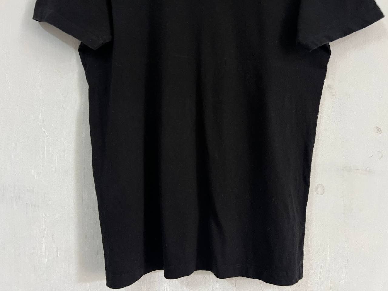 Uniqlo The Clash Uniqlo UT Tee Size US S / EU 44-46 / 1 - 8 Thumbnail