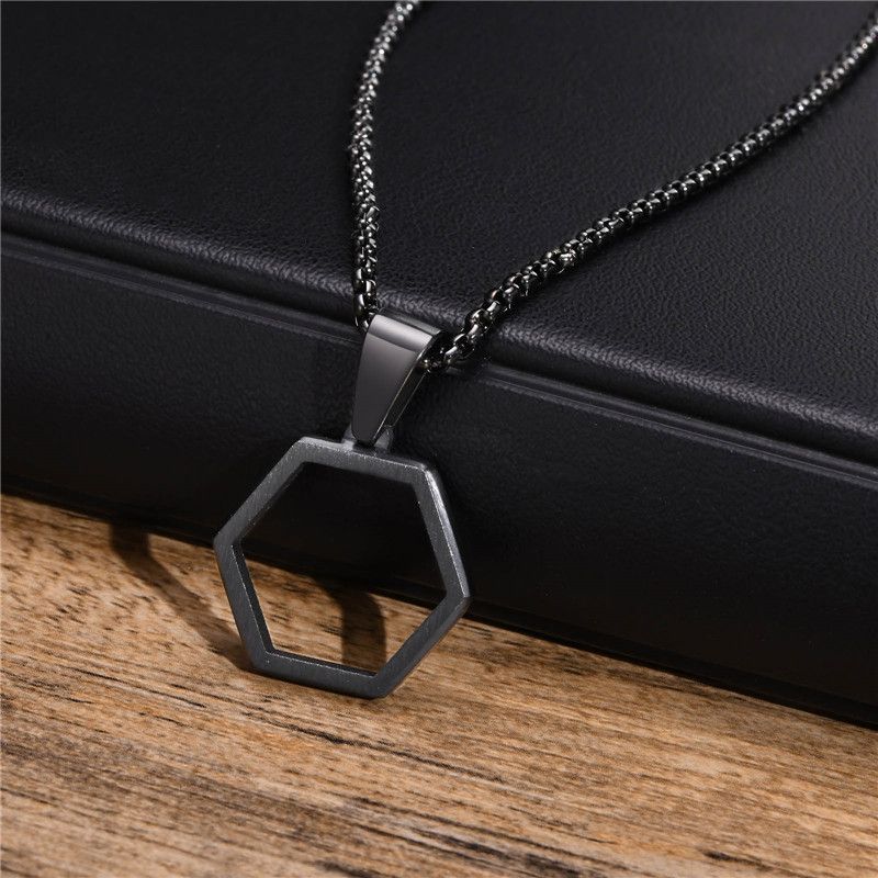 Jewelry Vintage Hollow Hexagon Necklaces Size ONE SIZE - 2 Thumbnail